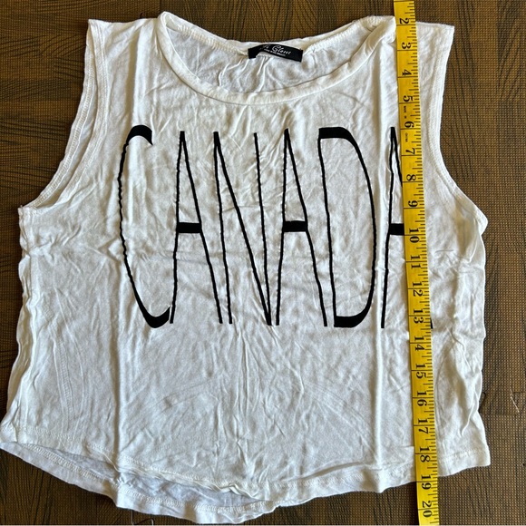 It Closet | White ‘Canada’ TankTop | Size M - Picture 7 of 11